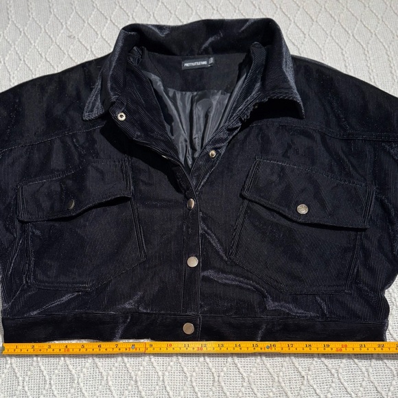 PrettyLittleThing Black Velvet Corduroy Bomber Jacket with Gold Accents - Picture 6 of 16